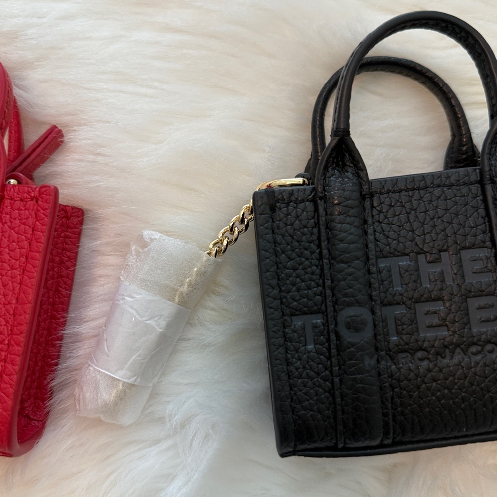 Marc Jacobs Black or Red Textured Tote bag charm